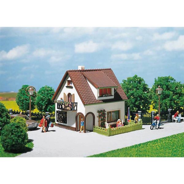1/87 Tavan Arası Pencereli Ev Maketi, Faller 130200