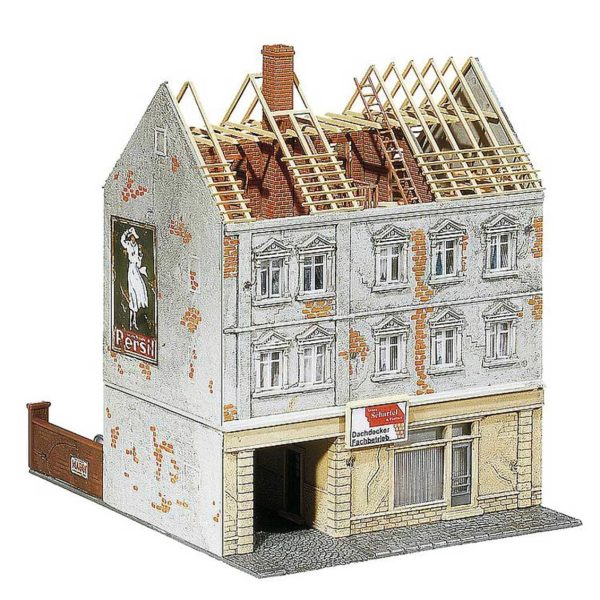 1/87 Restore Edilen Apartman Maketi, Faller 130456 - Görsel 2