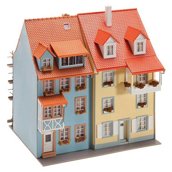 1/87 Tadilat Yapılan Apartmanlar ( 2 Adet ) Maketi, Faller 130494 - Görsel 3
