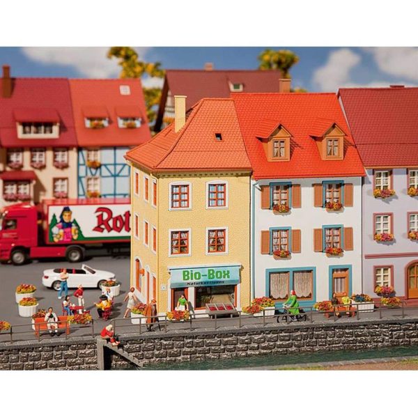 1/87 Kasaba Apartmanı ( 2 Adet ) Maketi, Faller 130496
