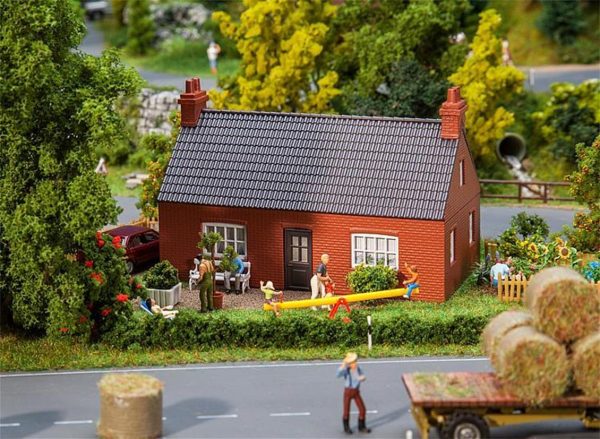 1/87 Briketten Yapılmış Ev Maketi, Faller 130609 - Görsel 3