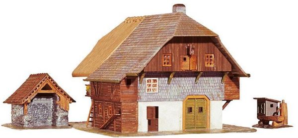 1/87 Kara Ormanlara Özgü Çiftlik Evi Maketi, Faller 131543 - Görsel 3