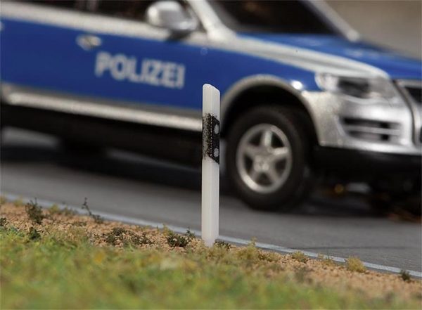1/87 İşaretli Yol Kenarı Direği ( 32 Adet ) Maketi, Faller 180931 - Görsel 2