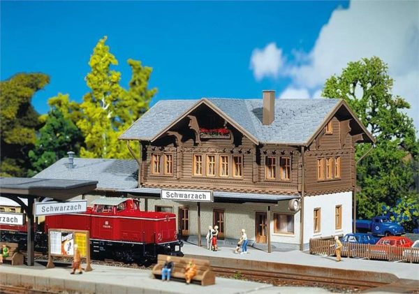 1/160 Schwarzach İstasyonu Maketi, Faller 212108