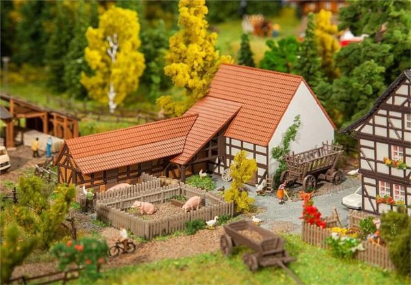 1/160 Tarımsal Bina ve Aksesuarları Maketi, Faller 232371