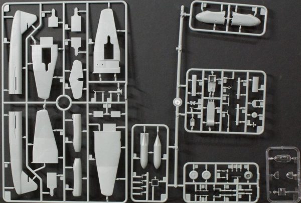 1/72 Blohm and Voss BV P178 Dive Bomber Jet Maketi, Bronco Model 07001 - Görsel 2