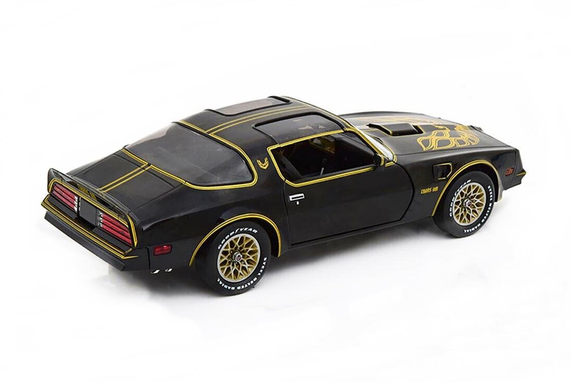 1/18 1977 Pontiac Trans Am Siyah-Altın Diecast Araba, GreenLight 19098 - Görsel 4
