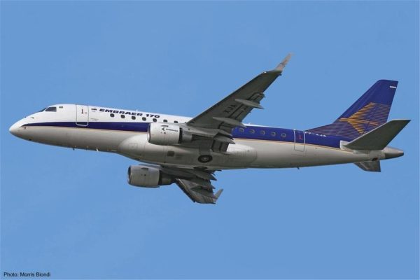 1/144 Embraer 170 Demonstrator Yolcu Uçağı Maketi, Hasegawa 10681 - Görsel 2