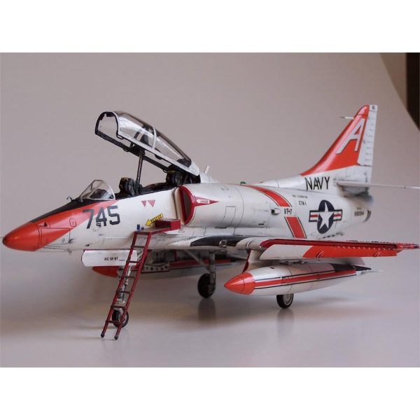 1/48 TA-4J Skyhawk Savaş Uçağı Maketi, Hasegawa 07243 - Görsel 2