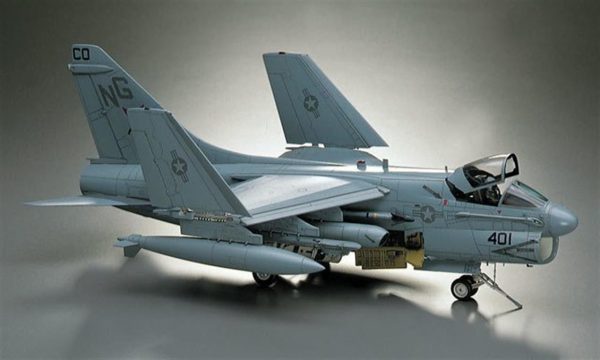 1/48 A-7D/E Corsair II Savaş Uçağı Maketi, Hasegawa 07247 - Görsel 3