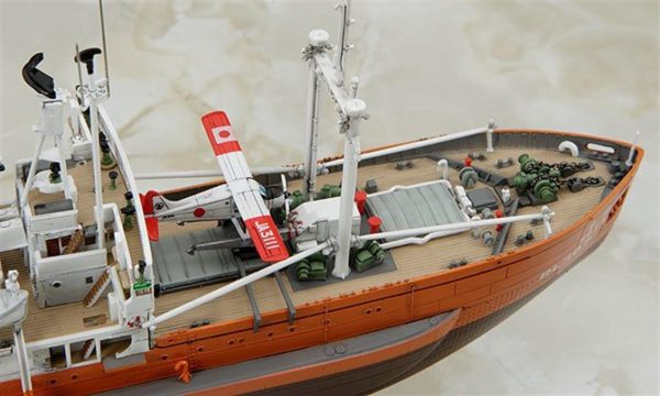 1/350 SOYA Antarctica Bilimsel Araştırma Gemisi (3rd Corps) Maketi, Hasegawa 40023 - Görsel 6