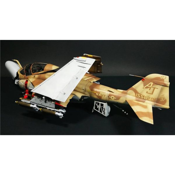 1/48 A-6E Tram İntruder Savaş Uçağı Maketi, HobbyBoss 81710 - Görsel 3