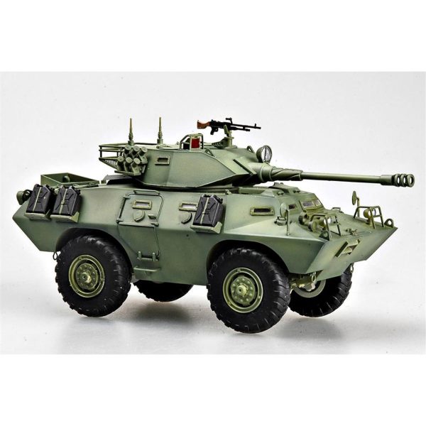 1/35 Lav-150 Commando Afv W/Cockerill 90Mm Gun Amfibik Araç Maketi, HobbyBoss 82422 - Görsel 2