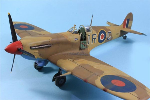1/32 Spitfire Mk.Vb/Trop Savaş Uçağı Maketi, HobbyBoss 83206 - Görsel 3