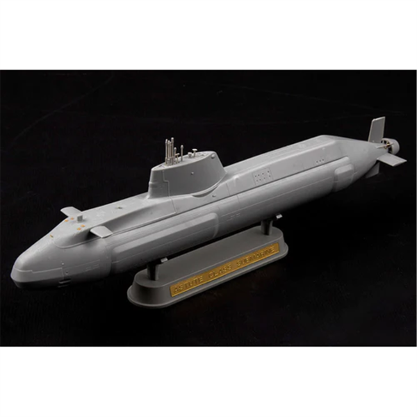 1/350 Hms Astute Denizaltı Maketi, HobbyBoss 83509 - Görsel 2