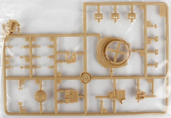 1/35 Fransız R-35 Hafif Piyade Tankı Maketi, HobbyBoss 83806 - Görsel 2
