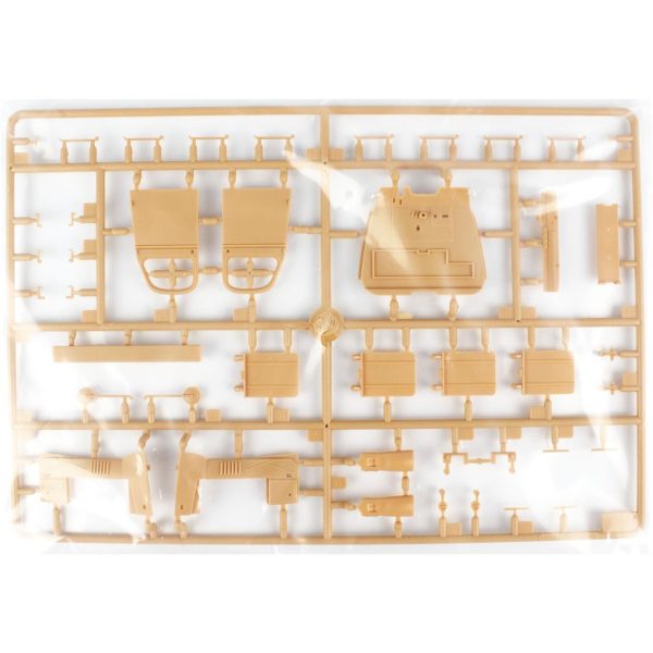 1/35 Cckw 750 Gallon Tanker Askeri Kamyon Maketi, HobbyBoss 83830 - Görsel 4