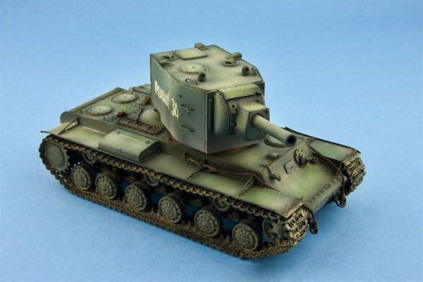 1/48 Rus Kv-2 Tankı Maketi- HobbyBoss 84816 - Görsel 3