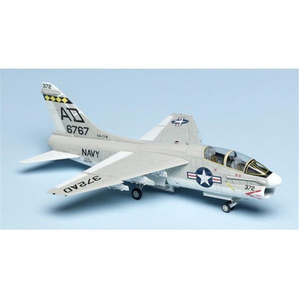 1/72 Ta-7C Corsair İi Savaş Uçağı Maketi- HobbyBoss 87209 - Görsel 2