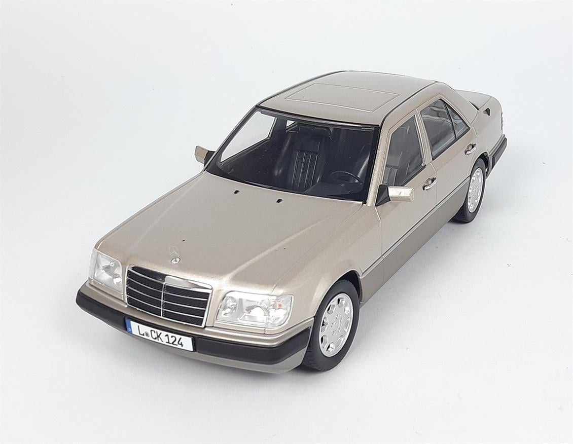1/18 1989 Mercedes Benz E-Class (W124) Gümüş Diecast Araba, iScale 1180055