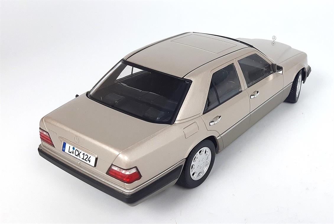 1/18 1989 Mercedes Benz E-Class (W124) Gümüş Diecast Araba, iScale 1180055 - Görsel 3