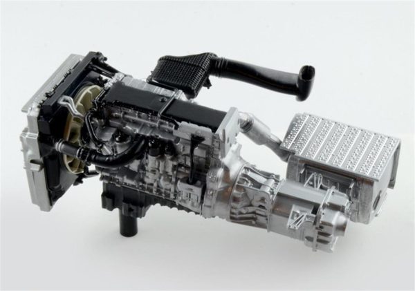 1/24 MB Actros MP4 GigaSpace Çekici Maketi, Italeri 3905 - Görsel 4