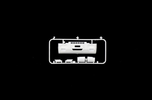 1/24 Mercedes-Benz SK Eurocab 6x4 Çekici Maketi, Italeri 3924 - Görsel 2