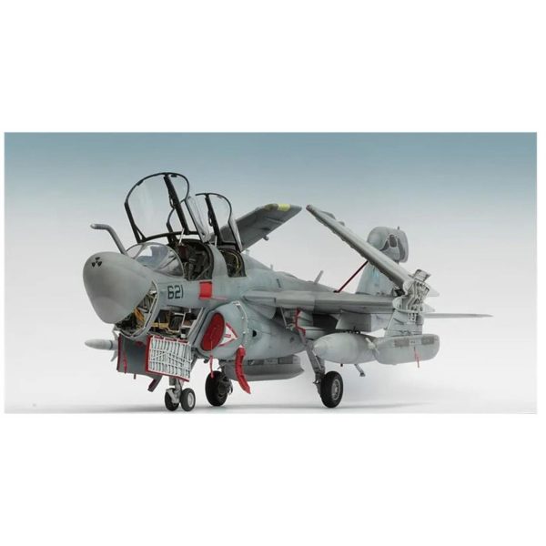 Kinetic K48044 1/48 EA-6B (w/ three-wheel tractor A/S32A-32) Savaş Uçağı Plastik Model Kiti - Görsel 2