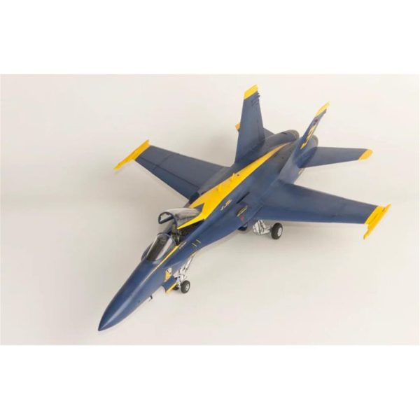 1/48 F/A-18A/B/C/D Blue Angels 2017 Savaş Uçağı Maketi, Kinetic K48073 - Görsel 2