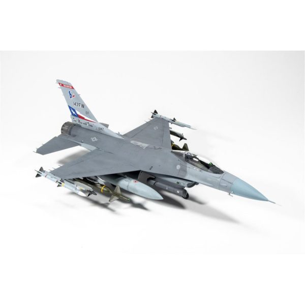 1/48 F-16C Blok 25/42 USAF Savaş Uçağı Maketi, Kinetic Model 48102 - Görsel 2