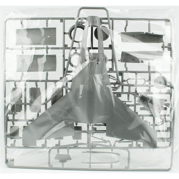 1/48 F-16C Block 52 (Black Knights-Republic of Singapore Air Force) Savaş Uçağı Maketi, Kinetic K48133 - Görsel 2