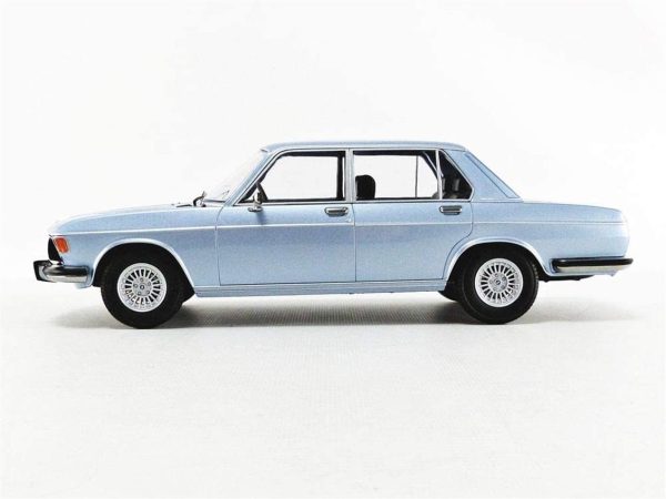 1/18 1971 Bmw 3.0 E3 2.Seri Metalik Açık Mavi Diecast Araba, KKscale 180401 - Görsel 2