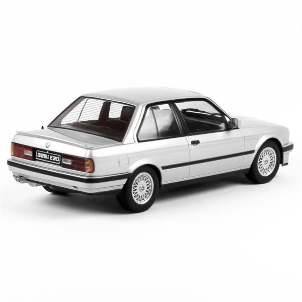 1/18 1987 Bmw 325i E30M-Package Gümüş Metalik Diecast Araba, KKscale 180741 - Görsel 4