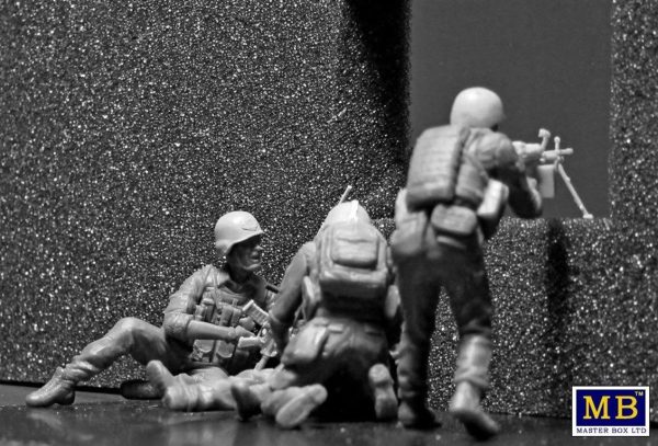 1/35 Güncel Savaşlar Serisi Ateş Altında Figür Maketi, Master Box 35193 - Görsel 4