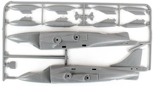 1/72 Harrier GR.7 (Operation Harric) Savaş Uçağı Maketi, Mister Craft D094 - Görsel 3