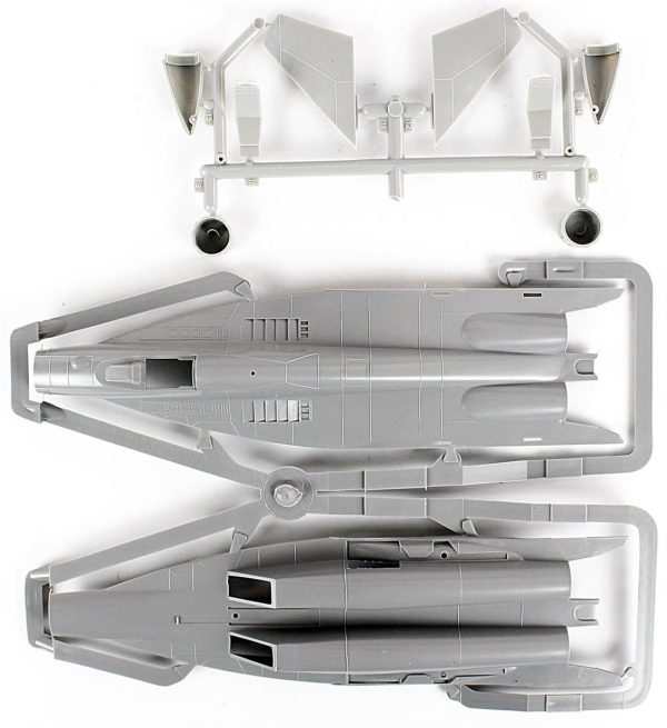 1/72 MIG-29A Fulcrum Polish Rocket Savaş Uçağı Maketi, Mister Craft D097 - Görsel 3