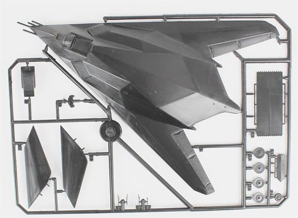1/72 F-117A (Bagdad Strike) Savaş Uçağı Maketi, Mister Craft E007 - Görsel 2