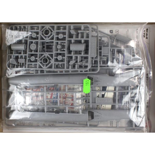 1/72 Mirage IV A Stratejik Bombardıman Uçağı Maketi, Model Svit 7204A - Görsel 2