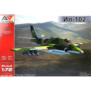 1/72 IL-102 Yer Taaruz Uçağı Maketi, Model Svit 7211A
