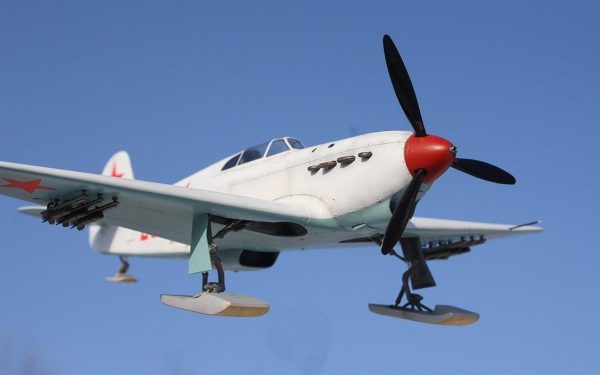 1/48 YAK-1 Sovyet Arktik Kayaklı Avcı Uçağı Maketi, Model Svit 4802 - Görsel 8
