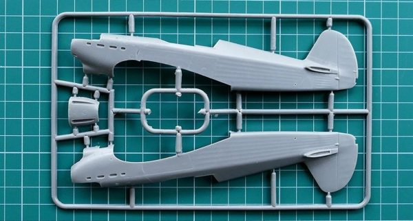 1/48 YAK-1 Sovyet Arktik Kayaklı Avcı Uçağı Maketi, Model Svit 4802 - Görsel 3