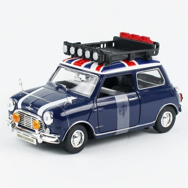 1/18 Classic Mini Cooper Tavan Bagajlı Diecast Araba, Motormax 76741 - Görsel 2