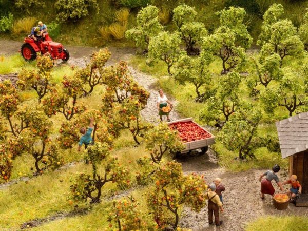 Plantasyon Ağaçları 12 Adet 35 cm. Diorama Malzemesi, Noch 21530