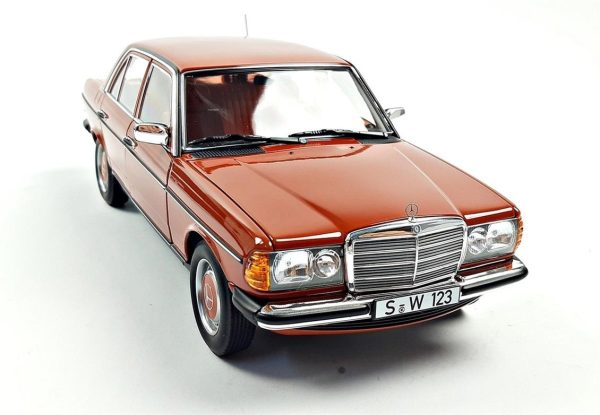 1/18 Mercedes Benz 200 (W123) 1980-1985 English Red Diecast Araba, Norev B66040653 - Görsel 2
