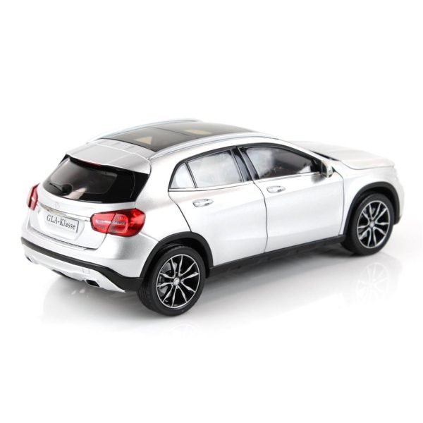 1/18 Mercedes Benz GLA (X156) 2013 Polar Gümüş Metalik Diecast Araba, Norev B66960267 - Görsel 2