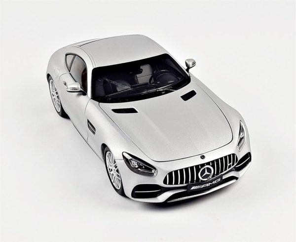 1/18  Mercedes Benz GT S AMG V8 Biturbo (C190) 2019 Iridium Gümüş Diecast Araba, Norev B66960485 - Görsel 2