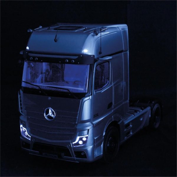 1/50 Mercedes-Benz ACTROS Giga (Edition 3) Sergilemeye Hazır Metal Çekici Modeli, NZG LM10770055 - Görsel 3