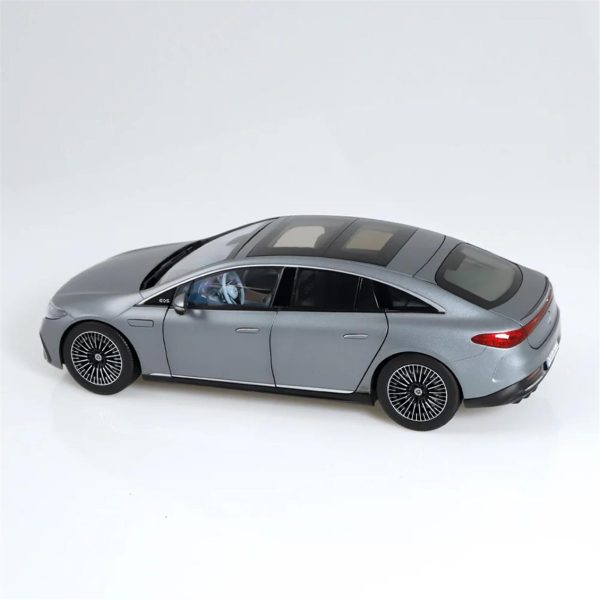 1/18 Mercedes-Benz EQS Selenit Gri Diecast Araba, NZG PM10200052 - Görsel 4