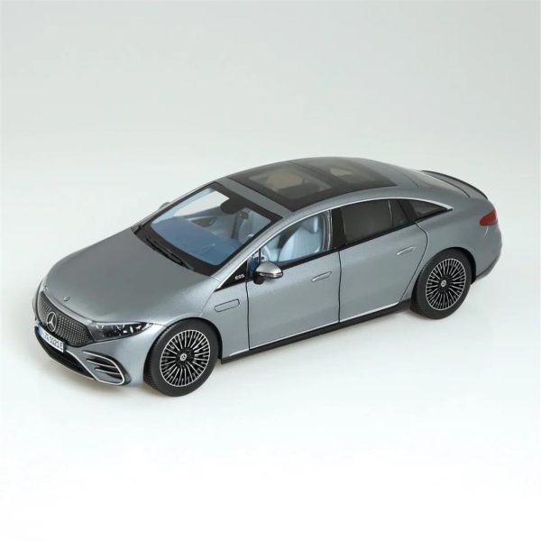 1/18 Mercedes-Benz EQS Selenit Gri Diecast Araba, NZG PM10200052