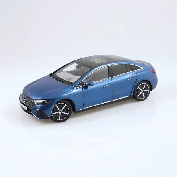 1/18 Mercedes-Benz EQE Metalik Mavi Diecast Araba, NZG PM10230021